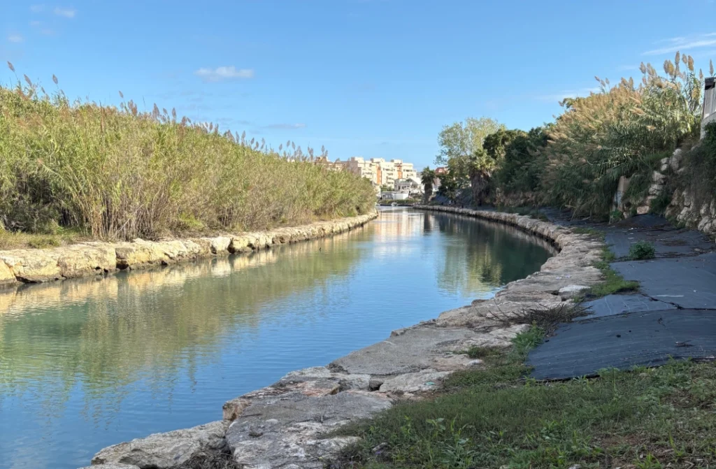 Foto del canal del Río San Nicolas de Gandía
